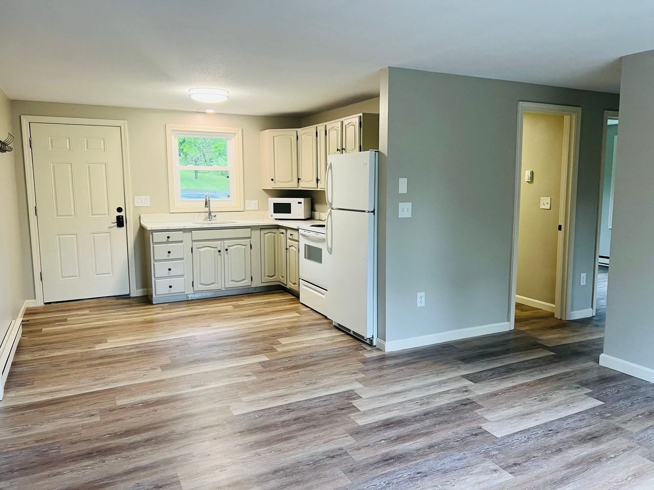 1963 Harvest Lane Apartments 19 Harvest Ln, White River Junction, VT 05001 Zumper