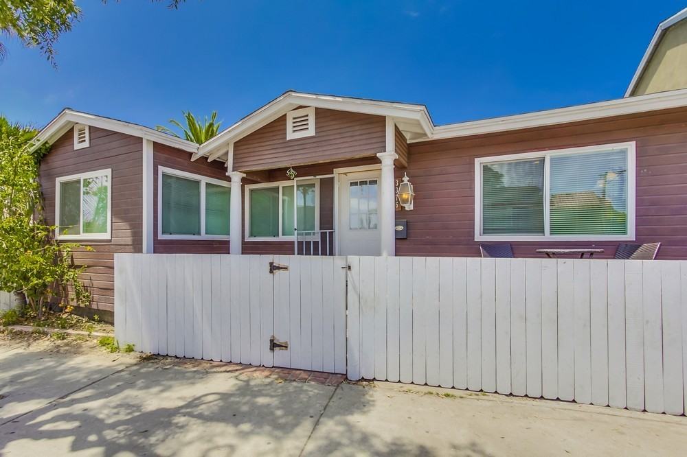 Cozy Kingston Apartments 3376 3380 Mission Blvd, San Diego, CA