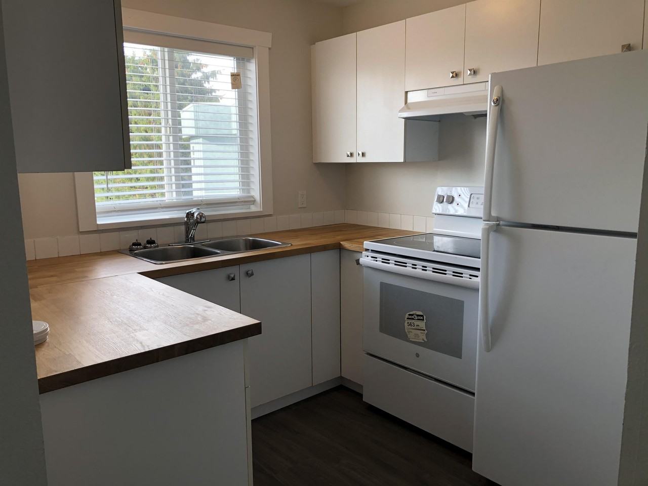 750 400 Braidwood Manor 11050 Braidwood Road 1, Courtenay, BC V9N