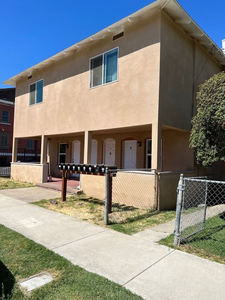 303 N. 3rd Street. 85 E. Thurman Apartments in Porterville, CA 93257