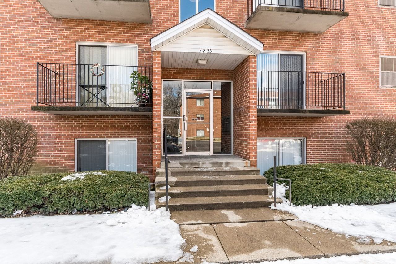 Henrietta Apartments 3231 Sovereign Dr, Groesbeck, OH 45251 Zumper