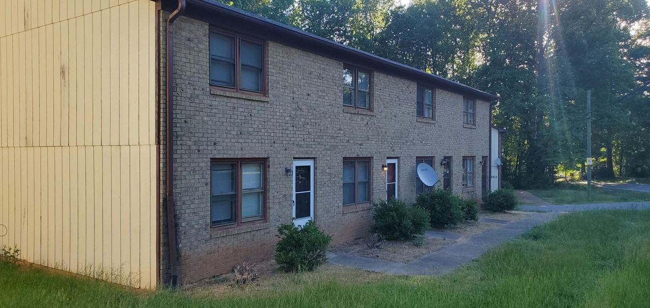 1509 Glenside Drive Apartments 1509 Glenside Dr, Greensboro, NC 27405