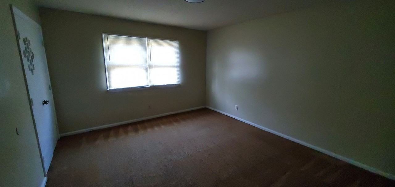 1509 Glenside Drive Apartments 1509 Glenside Dr, Greensboro, NC 27405