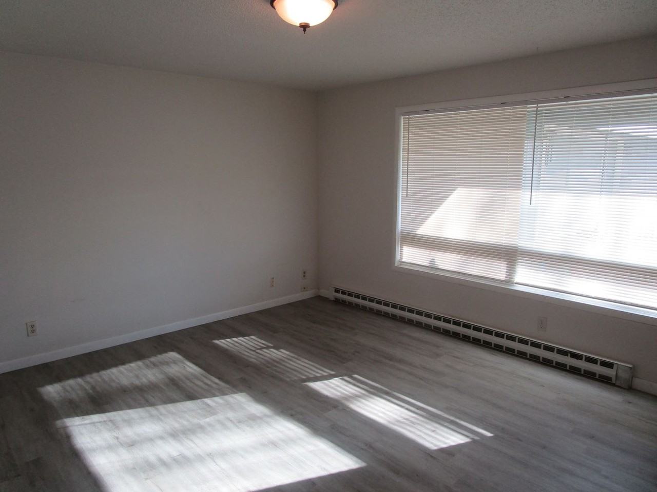 0518 Apartments 565, 567, 569 & 571 NW 4th Street, Prineville, OR