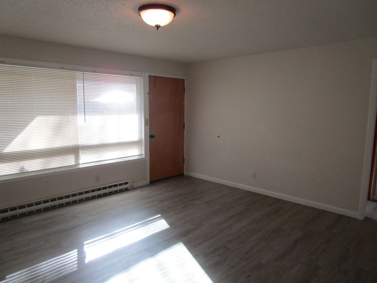 0518 Apartments 565, 567, 569 & 571 NW 4th Street, Prineville, OR