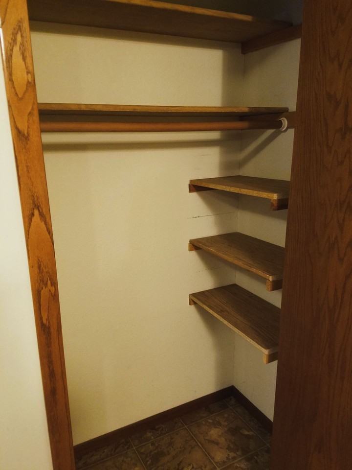 Discover the Perfect Lifestyle at Laverne Circle Apartments 5825