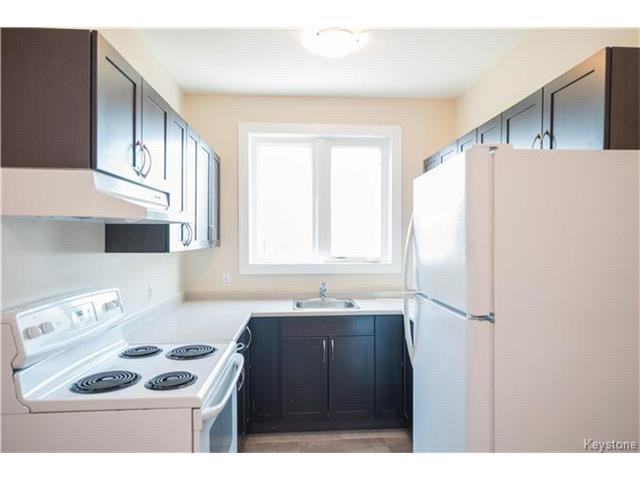 476 Harbison Ave W, Winnipeg, MB R2L 0A9 2 Bedroom Apartment for 1,075
