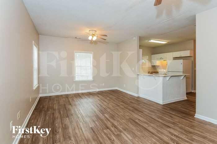 132 Brownlee Rd SW, Atlanta, GA 30331 3 Bedroom Apartment for 1,025