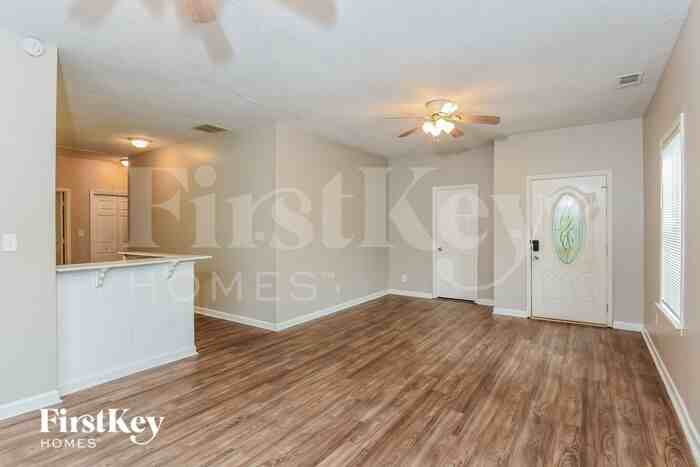 132 Brownlee Rd SW, Atlanta, GA 30331 3 Bedroom Apartment for 1,025