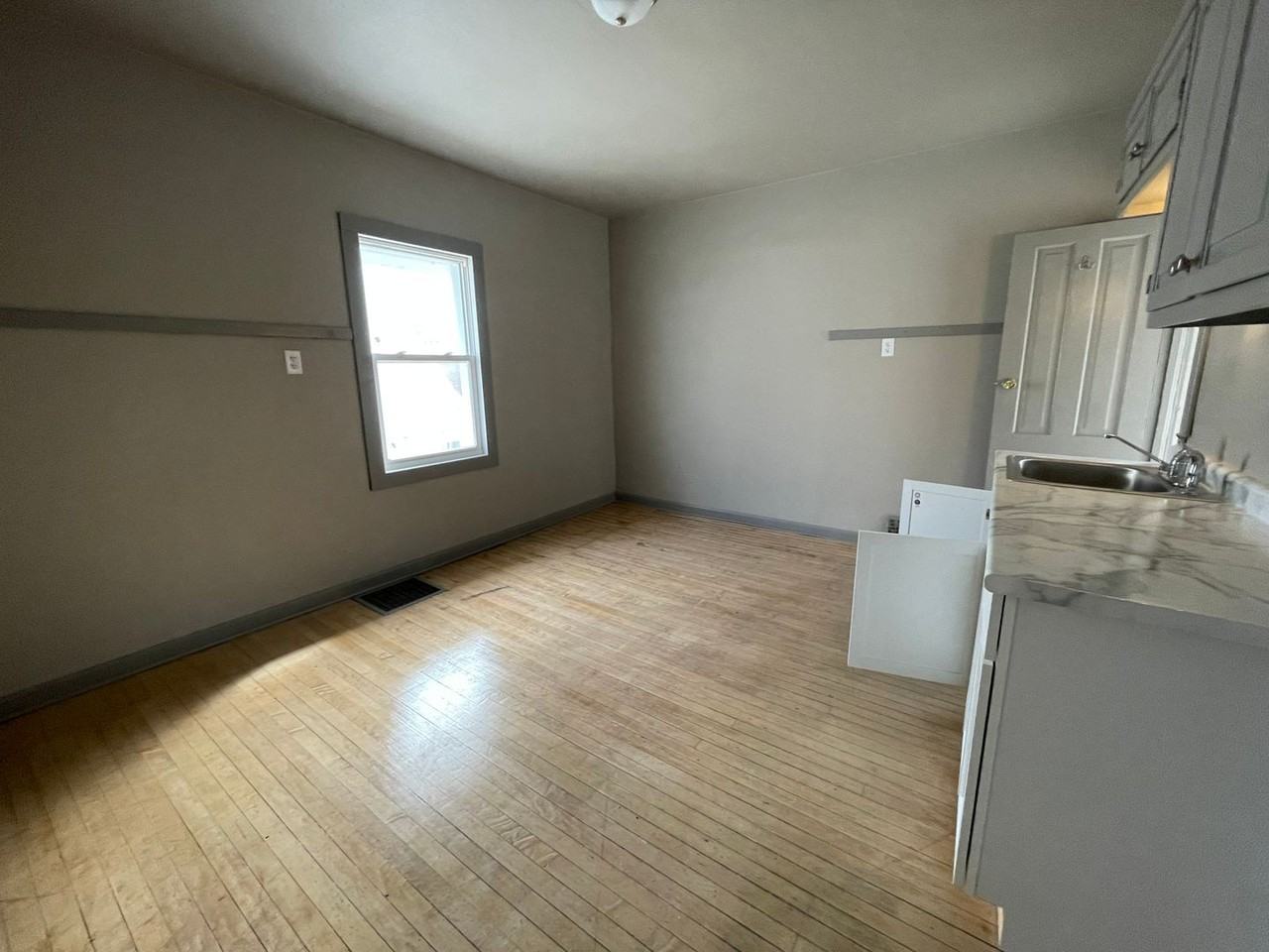 Apartments for Rent in Hillside, Milwaukee, WI 25 Rentals Zumper
