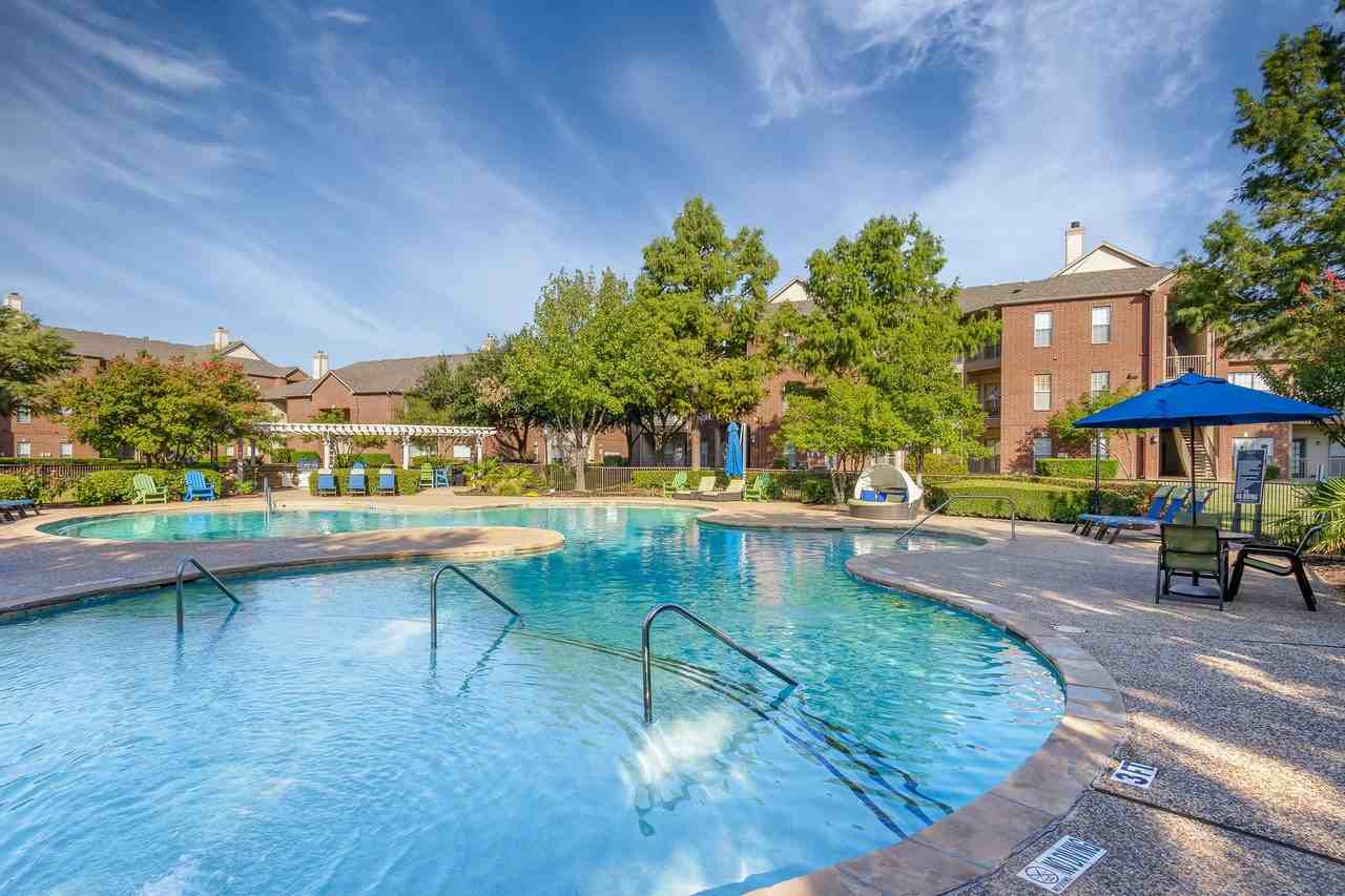 Creekside 121 Apartments 3620 Huffines Blvd, Carrollton, TX 75010