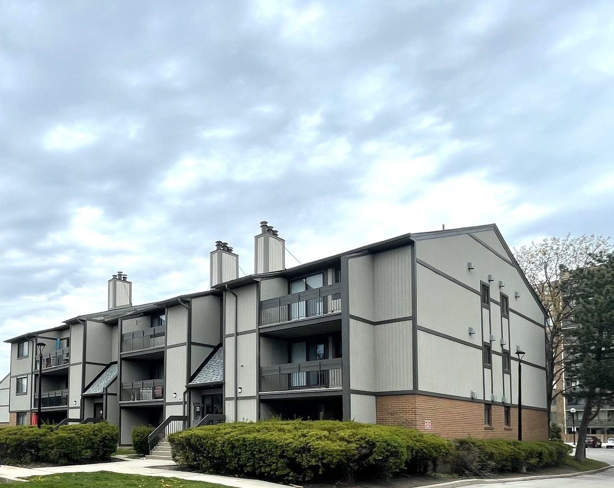 Meadowvale Gardens Apartments 2869 Battleford Rd, Mississauga, ON L5N