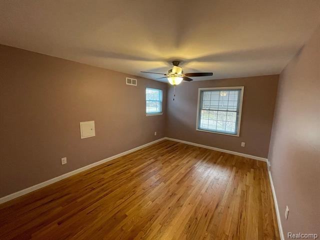 16161 Golfview St, Livonia, MI 48154 5 Bedroom House for 3,100/month