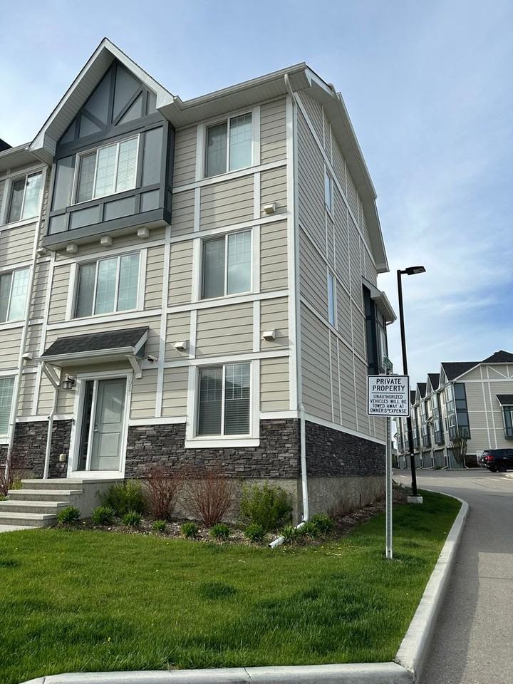 Houses for Rent in Calgary, AB 37 Rental Homes Zumper