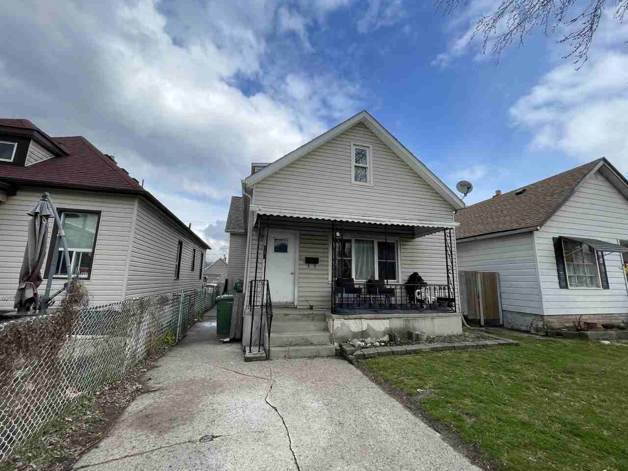 832 Assumption St Apartments in Walkerville, Windsor, ON N9A 3B8 Zumper