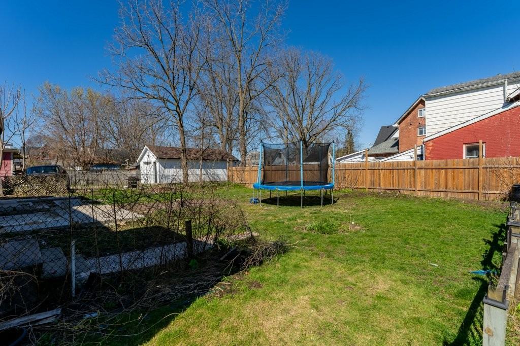 24 Cayuga St Apartments in Eagle Place, Brantford, ON N3S 1W5 Zumper