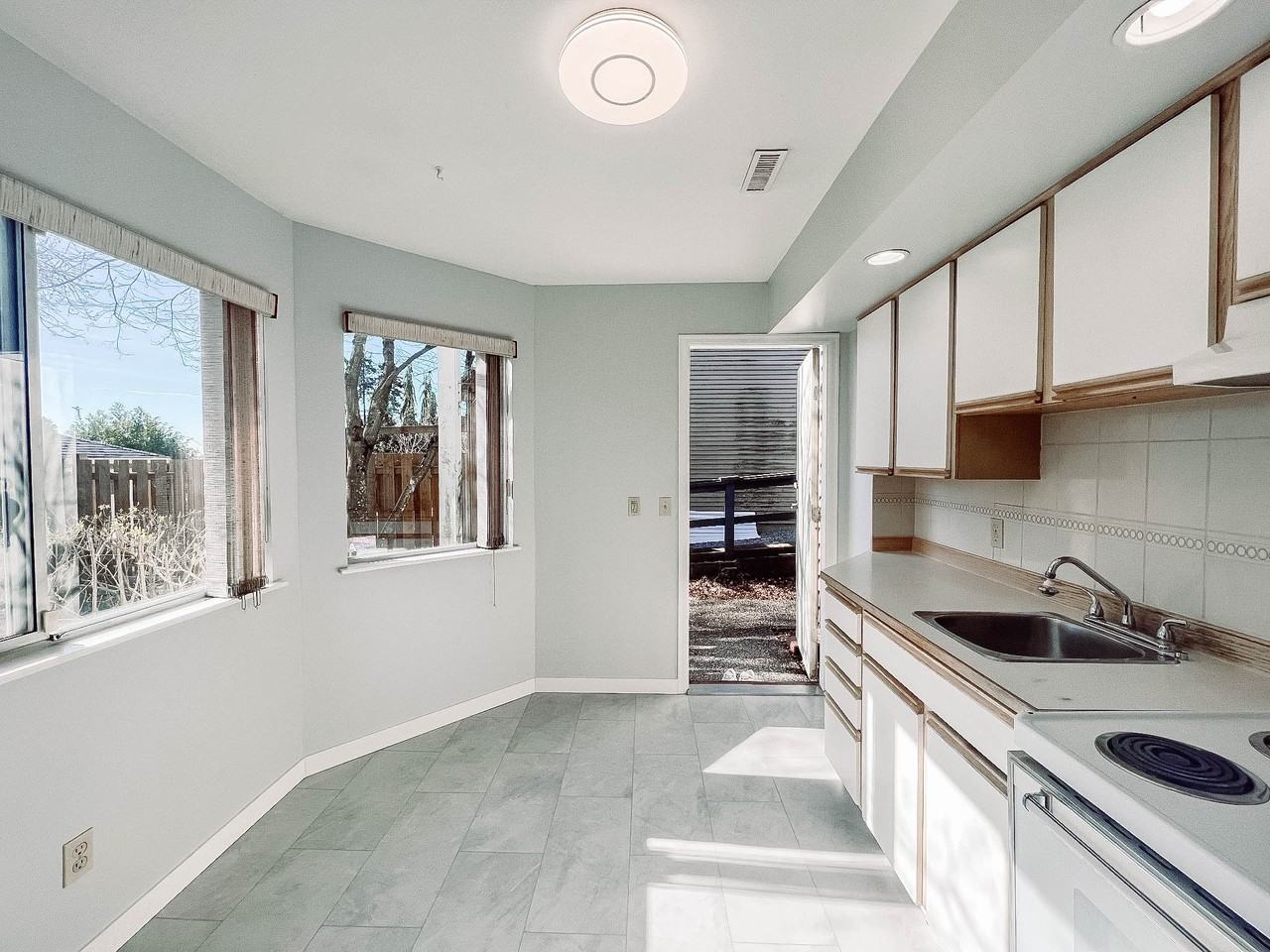 Johnson St & David Ave, Coquitlam, BC V3B 7E7 2 Bedroom House for