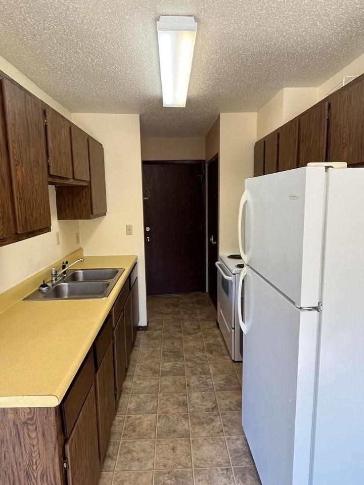 Hillsdale Apartments 1025 7th Ave Ne, Watertown, SD 57201 Zumper