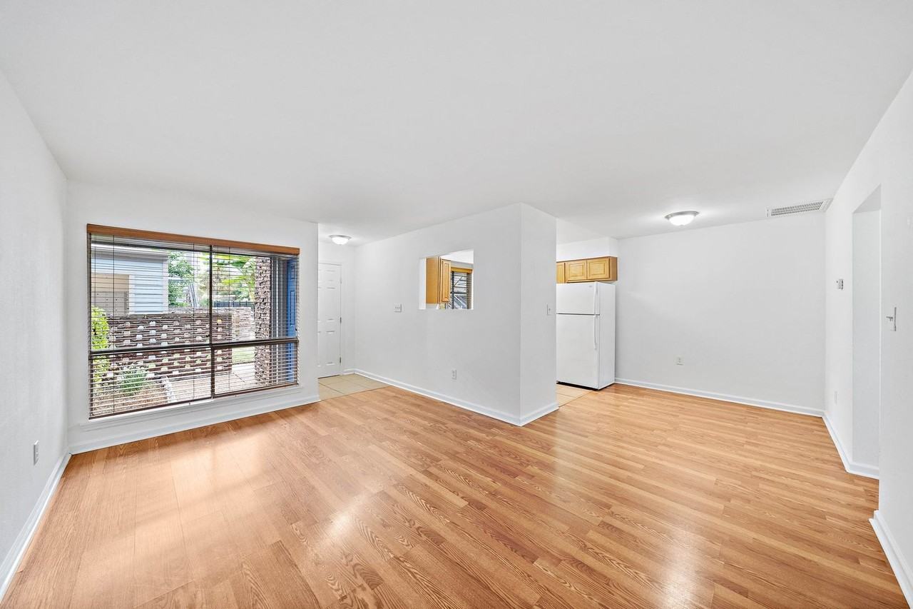 Ebbtide Apartments 100 Market St, Galveston, TX 77550 Zumper