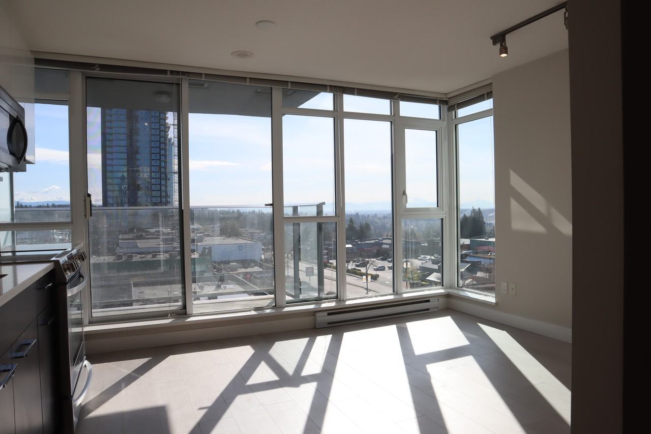 958 Ridgeway Ave, Coquitlam, BC V3K 0C5 Studio Apartment for 2,075