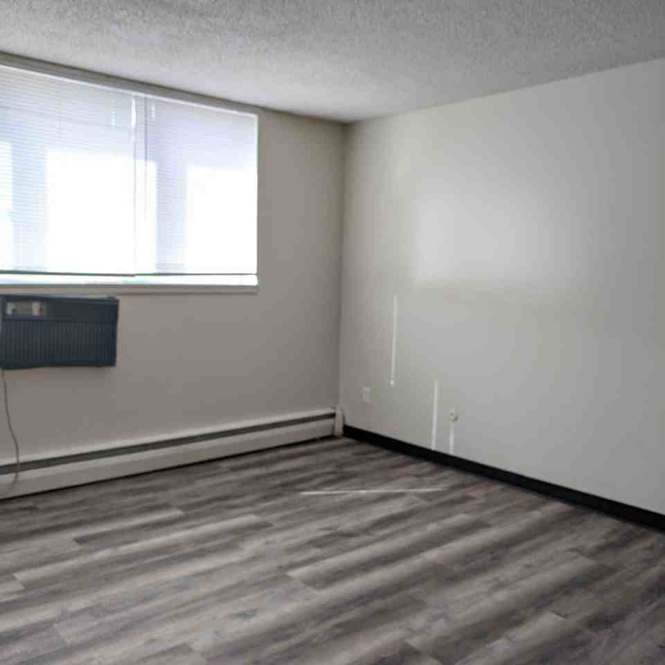 Phalen Village Apartments 1505 Westminster St, St. Paul, MN 55130