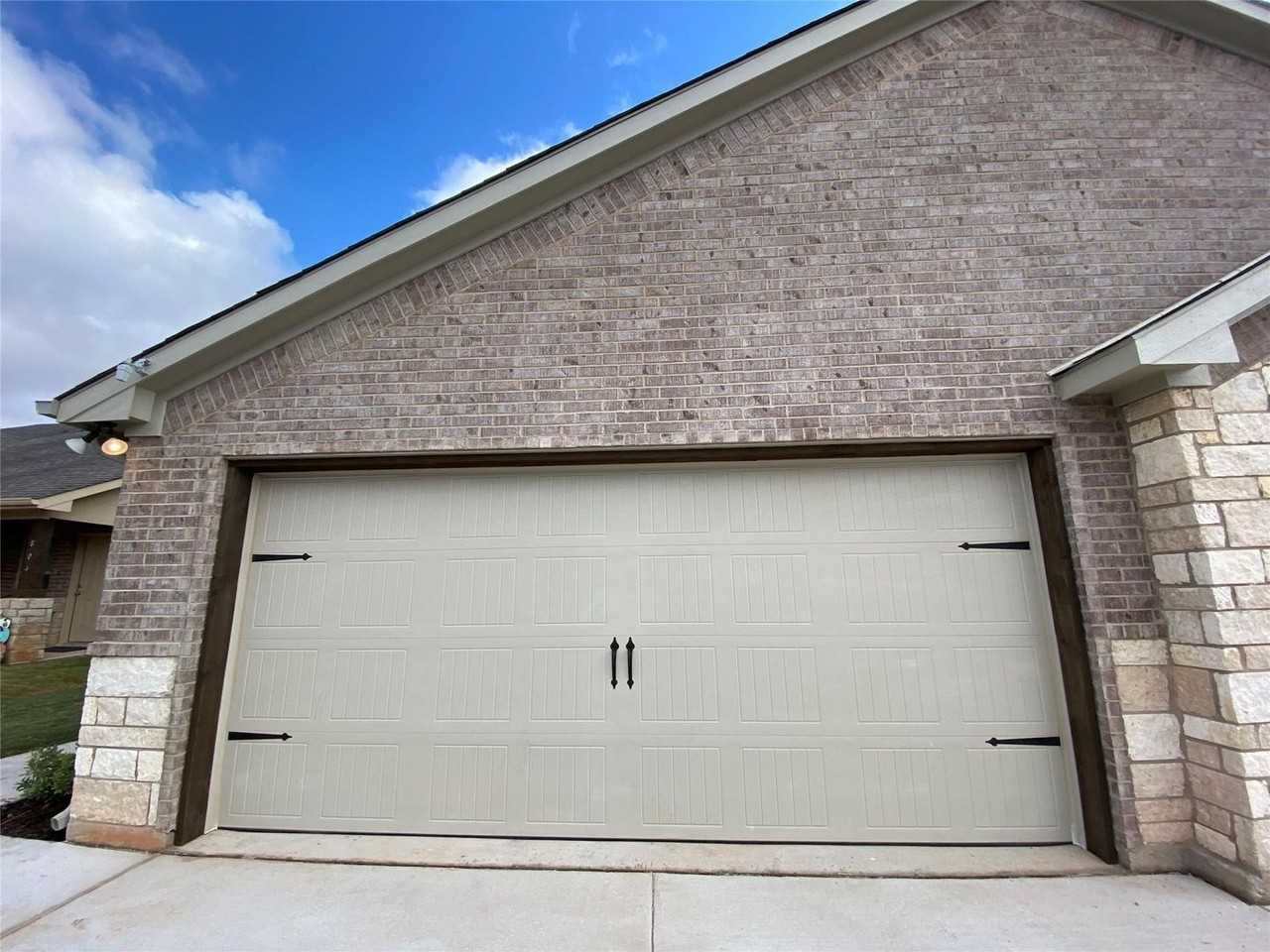 800 Rolling Terrace Cir Apartments in Granbury, TX 76049 Zumper