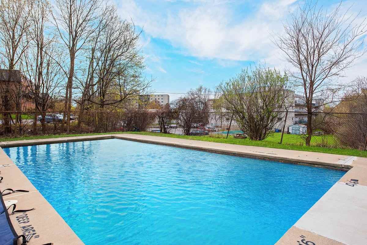 Parkview Kingston Apartments 84 Runnymede Rd, Kingston, ON K7M 2A2