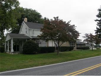 3932 Hecktown Rd, Bethlehem, PA 18020 3 Bedroom House for 1,850/month