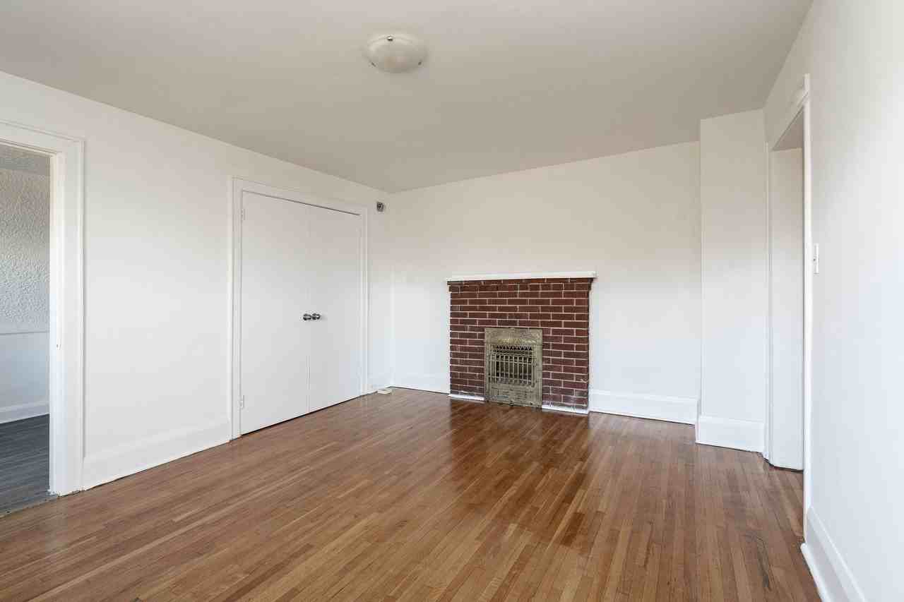 227 Vaughan Road Apartments 227 Vaughan Rd, Toronto, ON M6C 2M5 Zumper