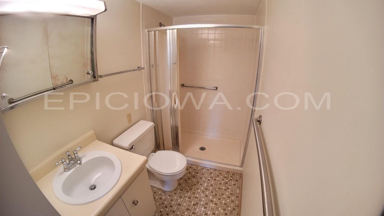 220 19th Street Northeast Apartments 220 19th St Ne, Cedar Rapids, IA