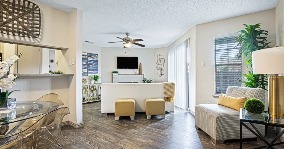 Oaks of Lewisville Apartments 200 Oak Knoll Cir, Lewisville, TX 75067