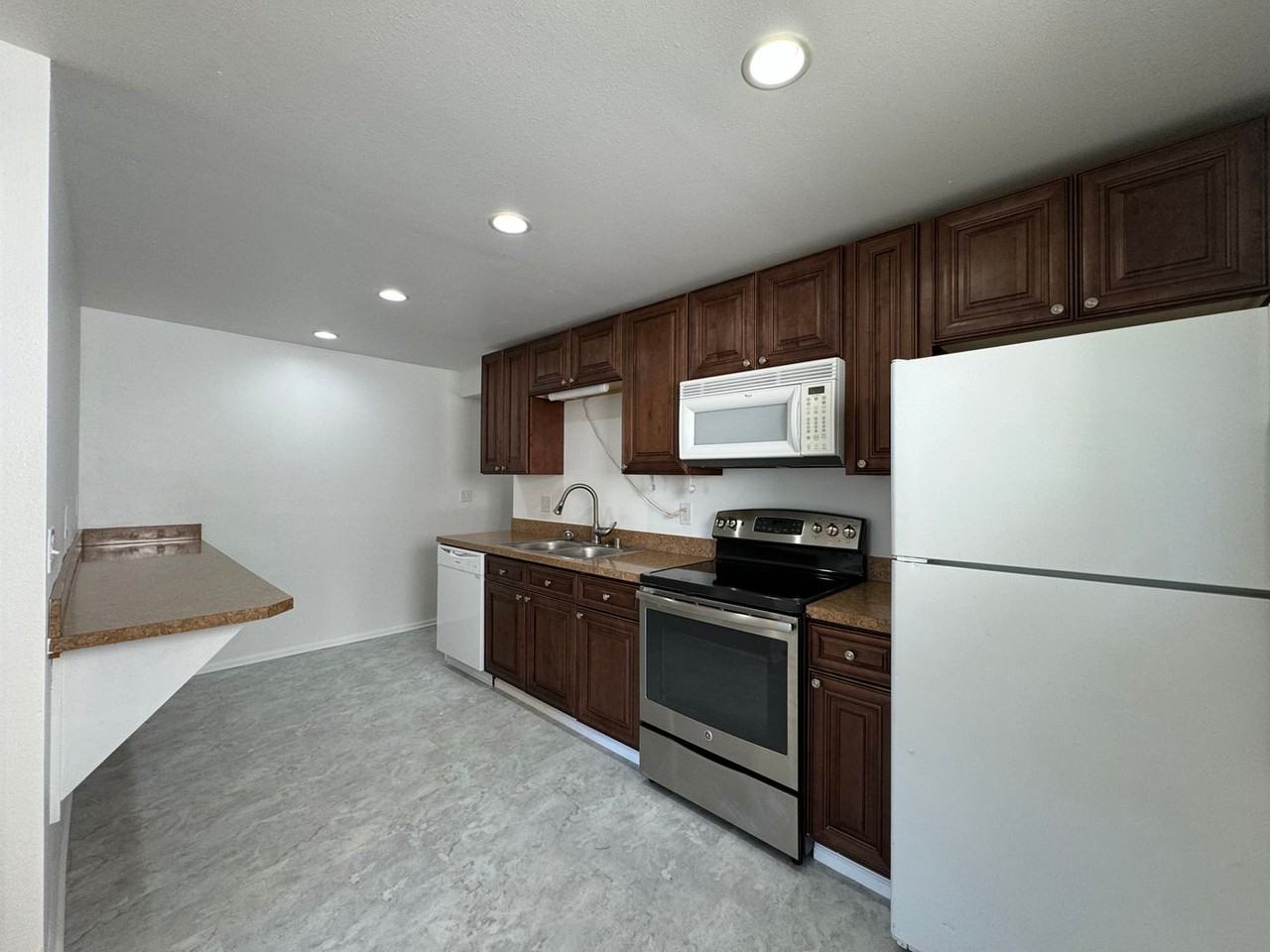 47 E Garland Ave Apartments in Nevada Lidgerwood, Spokane, WA 99207