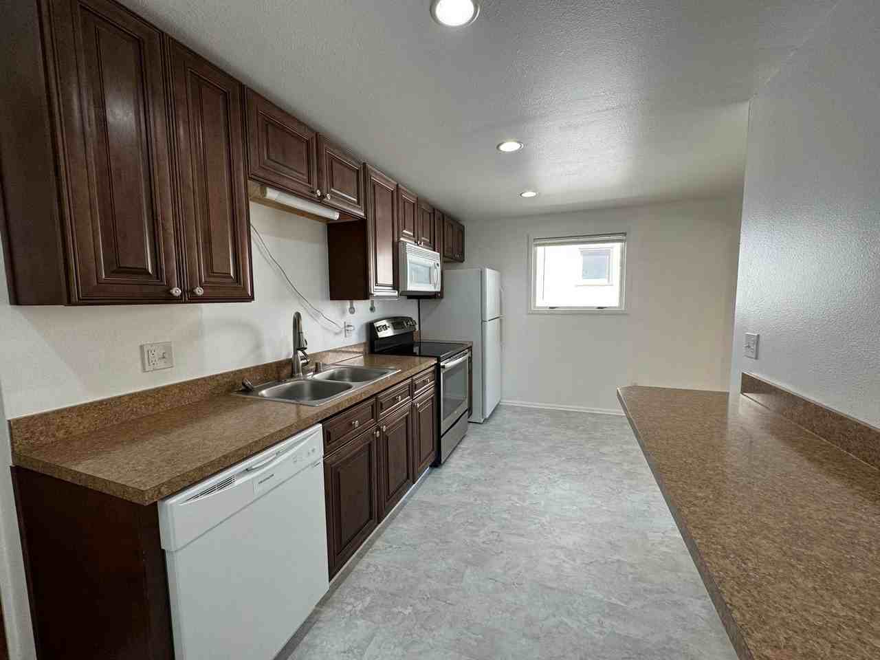 47 E Garland Ave Apartments in Nevada Lidgerwood, Spokane, WA 99207