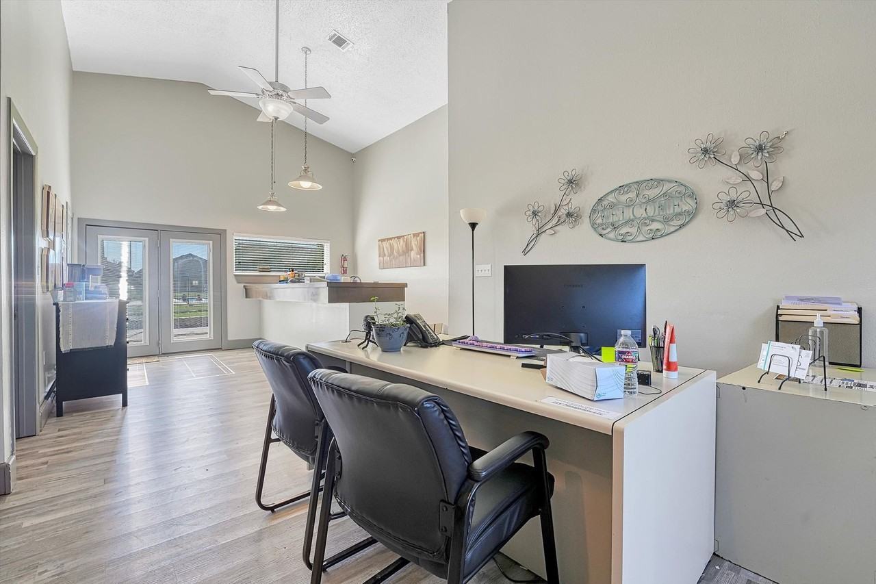 Discover Unmatched Comfort and Convenience at Apple Creek Apartments in