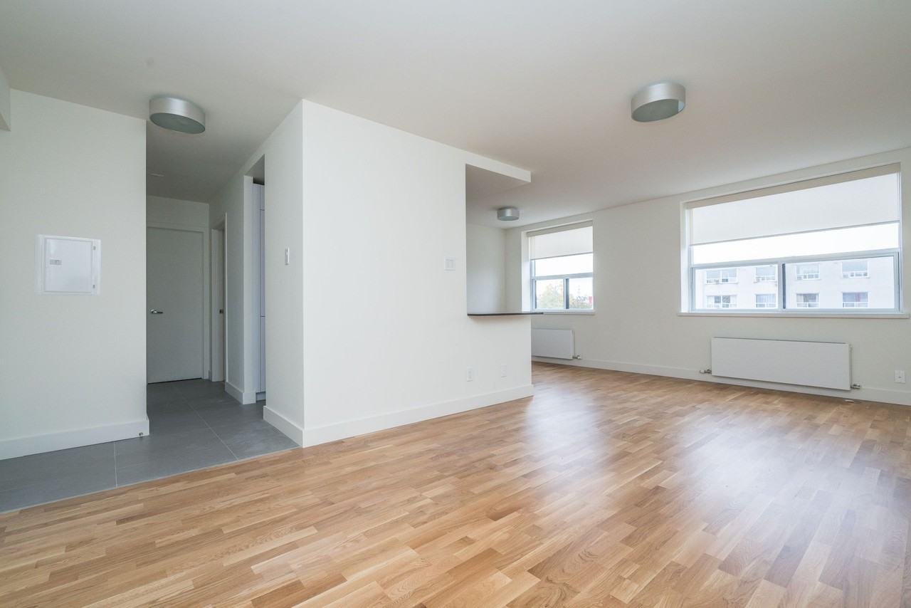 25 Eccleston Drive Apartments 25 Eccleston Dr, Toronto, ON M4A 1K5