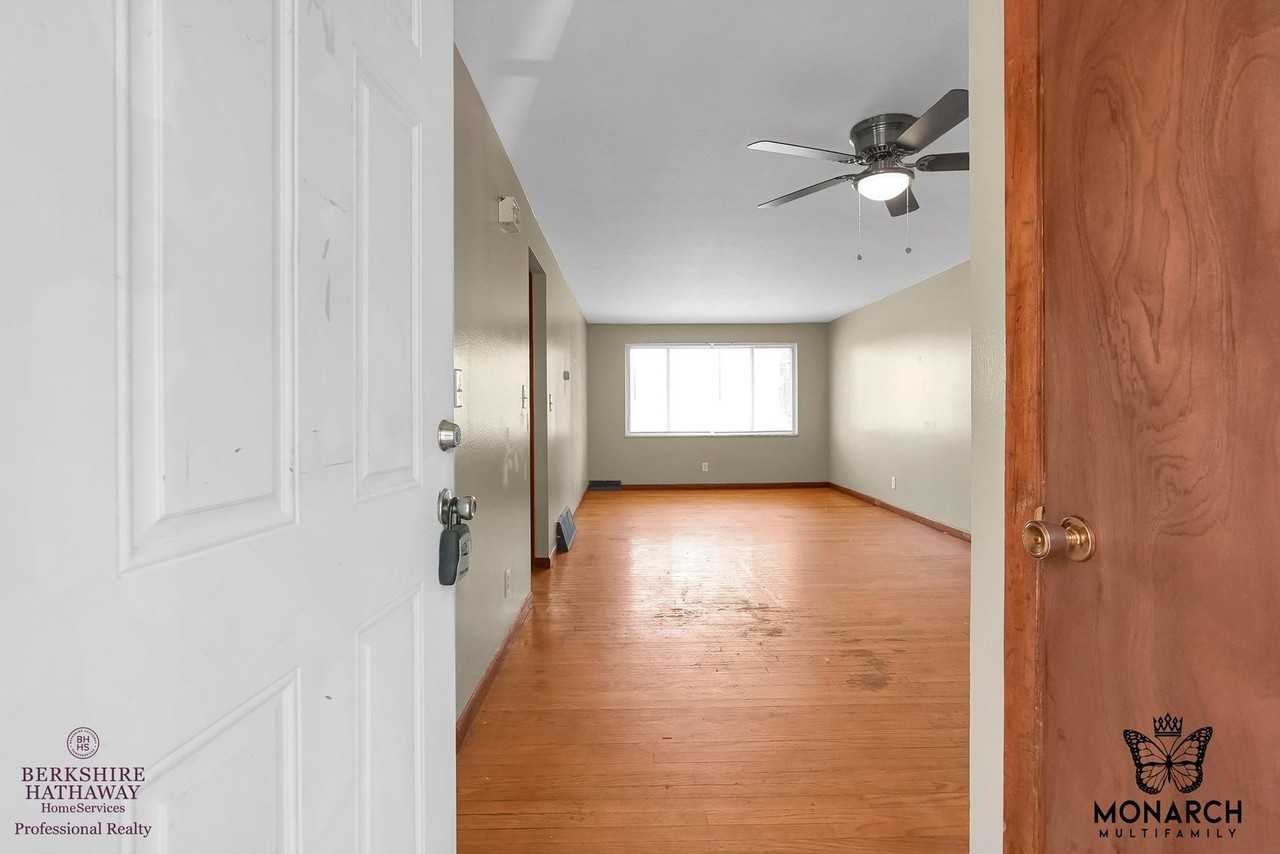 2 Bedroom One level Apartments 1699 Lonsdale Rd, Columbus, OH 43232