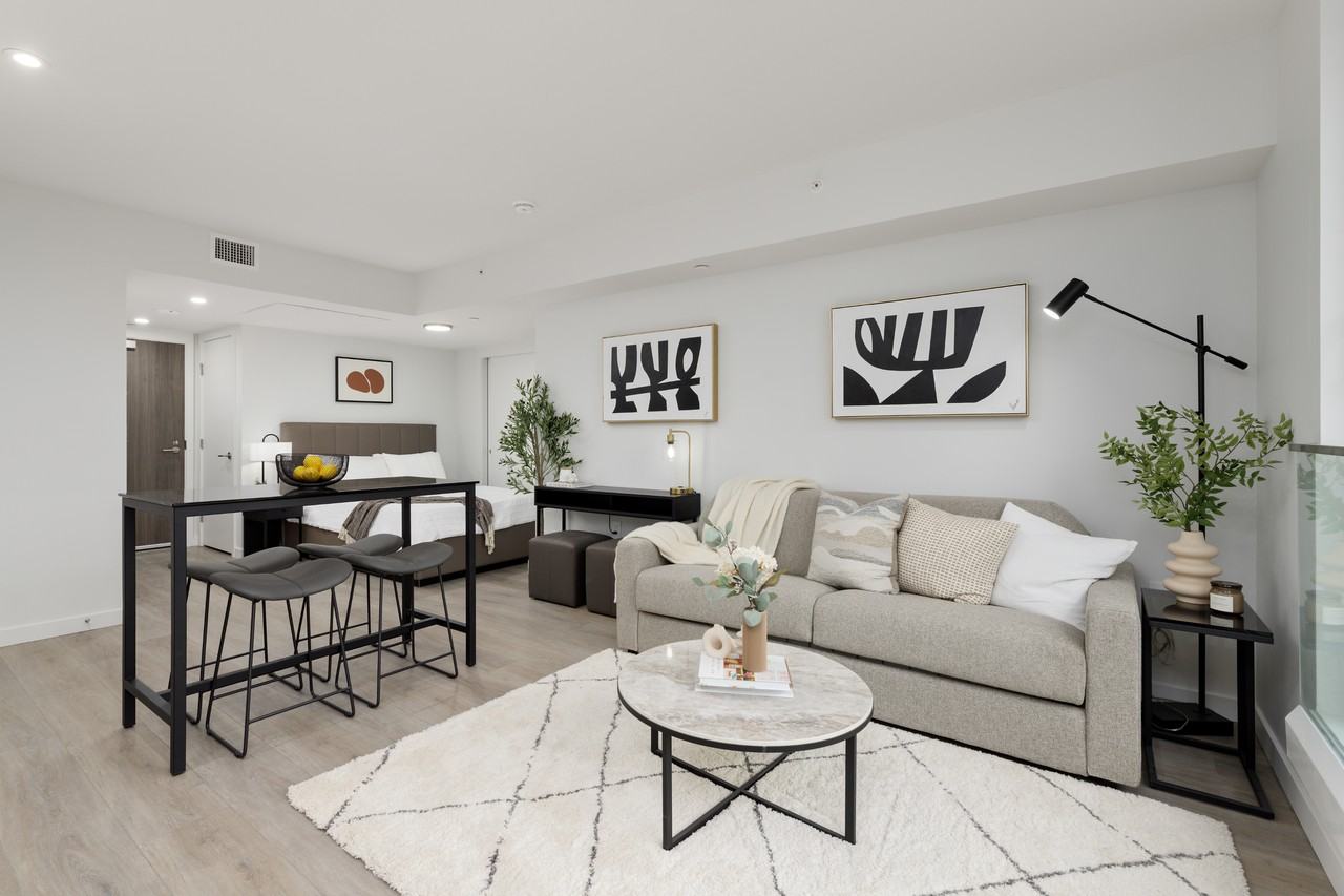 Richards & Pender Apartments 510 Richards St, Vancouver, BC V6B 3A2