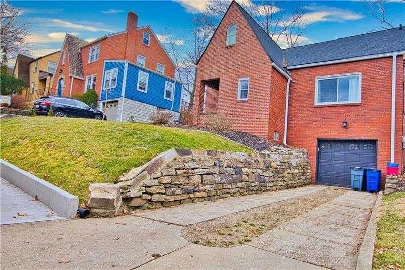 1020 Avacoll Dr, Green Tree, PA 15220 4 Bedroom House for 2,500/month