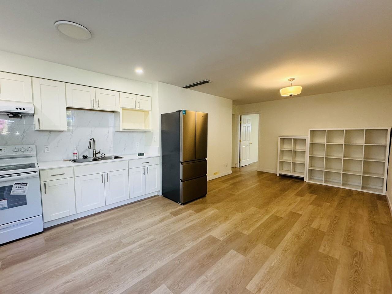 834 Porter Street, Coquitlam, BC V3J 5C2 2 Bedroom House for 2,200