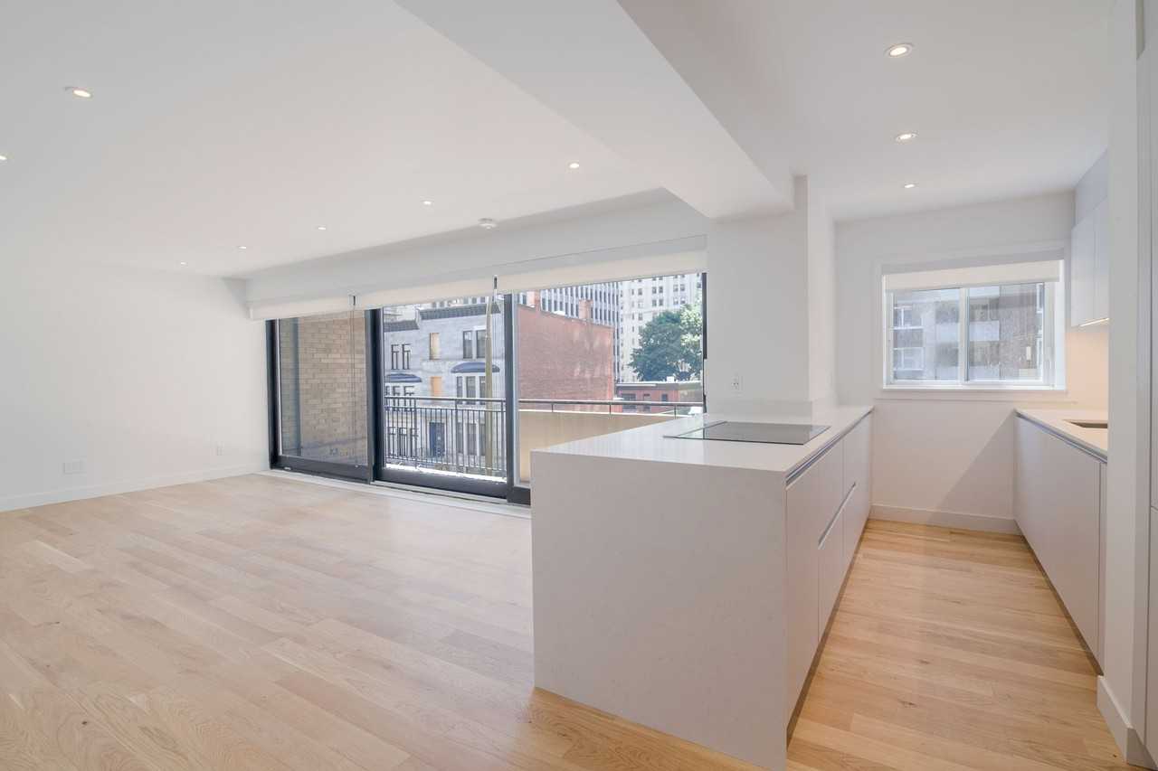 Plaza Drummond Apartments 3435 Rue Drummond, Montréal, QC H3G 1X8