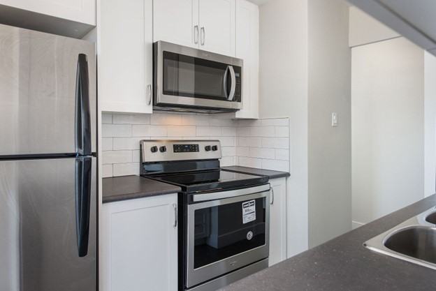 16191625 Dufferin Street Apartments in Port Whitby, Whitby, ON L1N 1B3