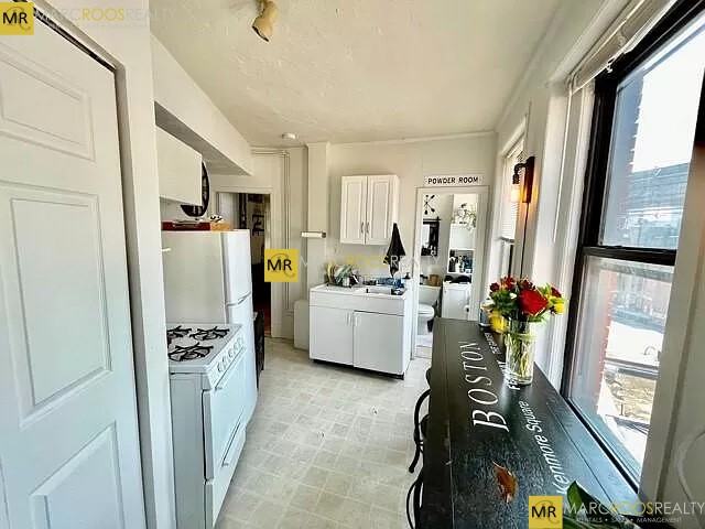 Stillman St 3R, Boston, MA 02113 Studio Apartment for 2,200/month