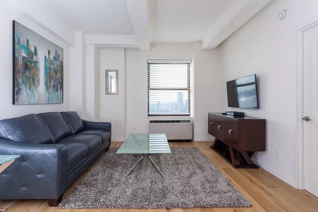 West St 43B, New York, NY 10004 1 Bedroom Apartment for 3,175/month