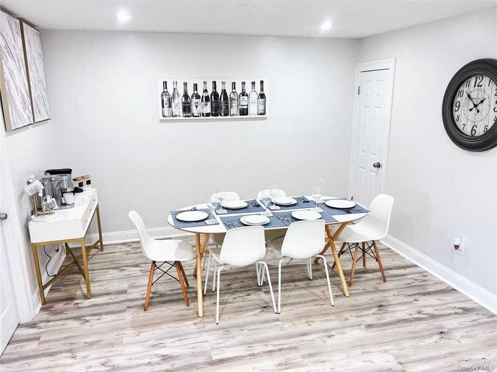 451 Castle Hill Ave, New York, NY 10473 3 Bedroom Apartment for 3,777