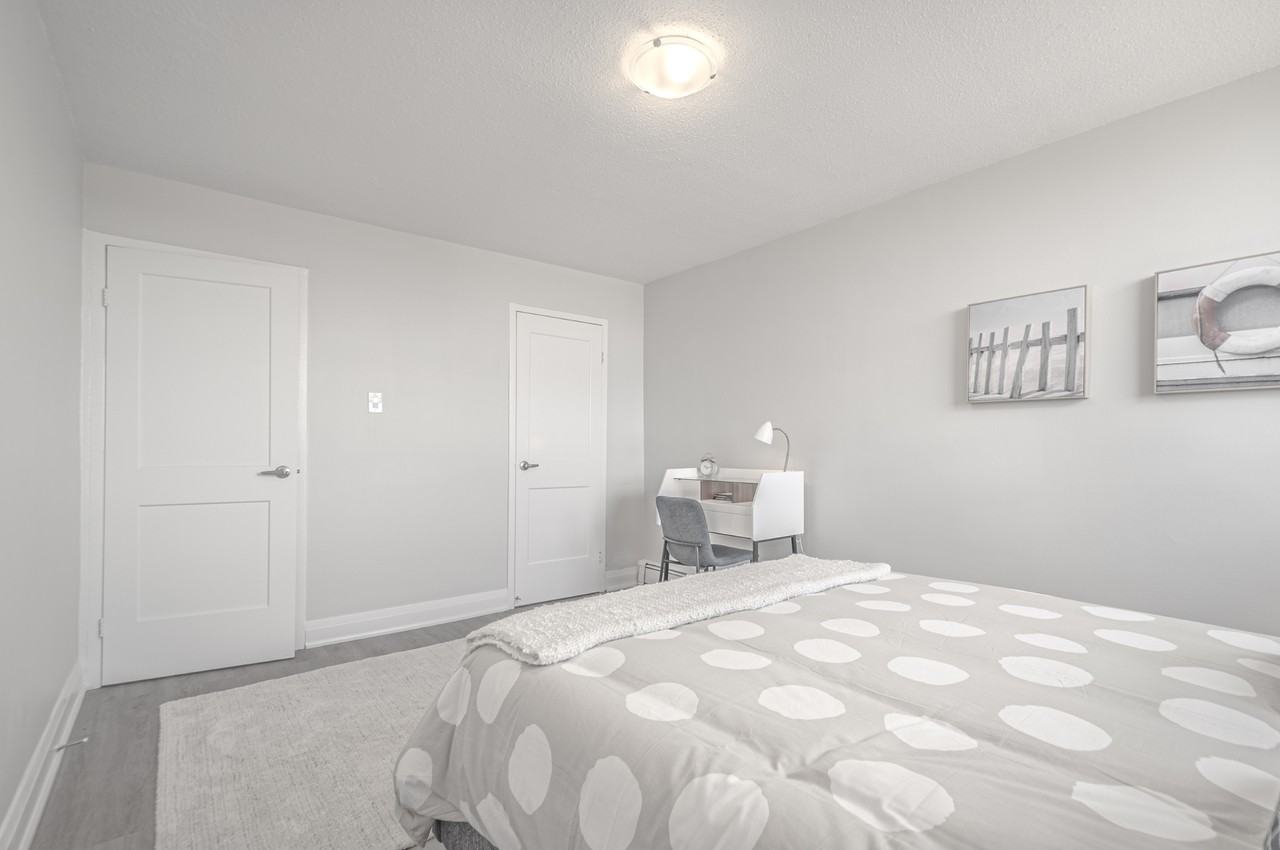 100 Forest Avenue Apartments 100 Forest Ave, Hamilton, ON L8N 3X2