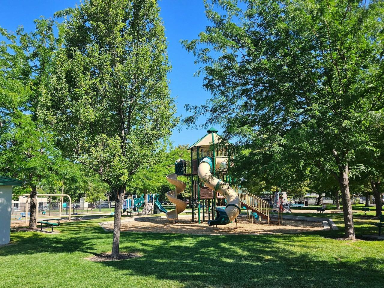 1599 S 720 W B, Woods Cross, UT 84087 2 Bedroom Apartment for 1,400