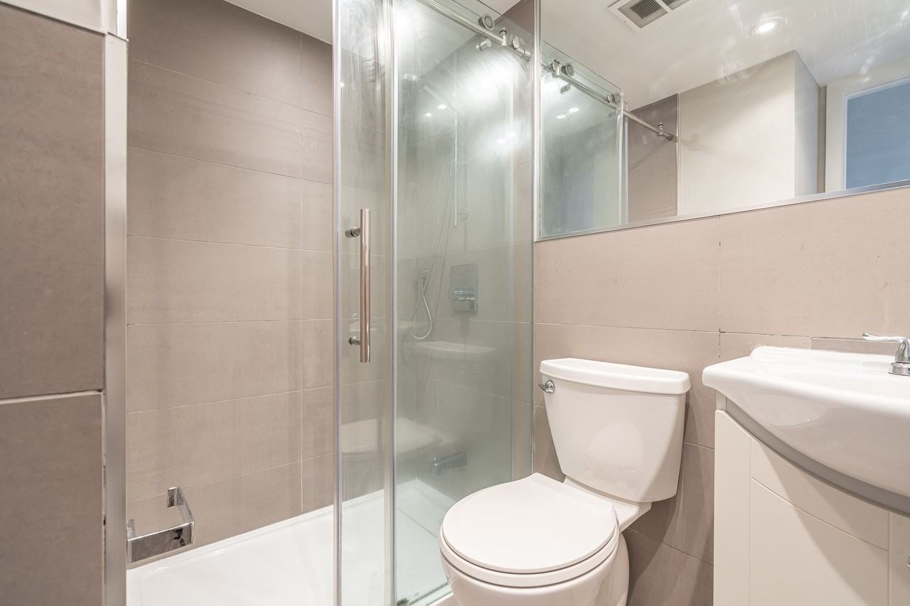 730 St. Clarens Apartments 730 Saint Clarens Ave, Toronto, ON M6H 4E8