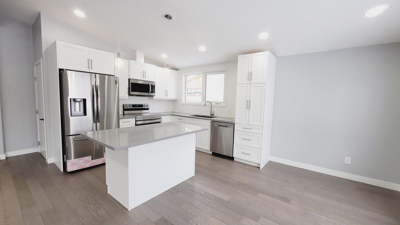 13440 101 Street NW MAIN MAIN, Edmonton, AB T5E 4G4 3 Bedroom