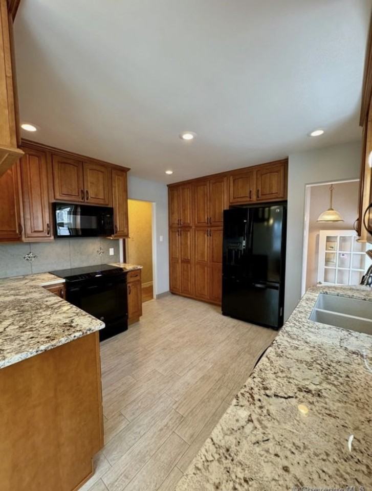 224 E 4th Ave NA, Cheyenne, WY 82001 3 Bedroom Apartment for Rent