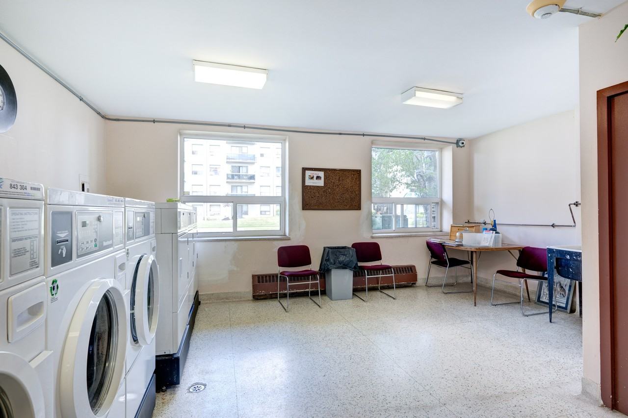 385 Gibb Street Apartments 385 Gibb St, Oshawa, ON L1J 1Z4 Zumper